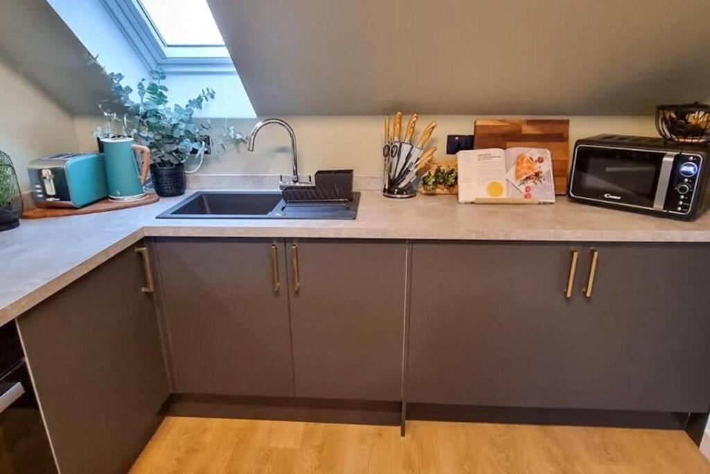 Super Stylish Apartment In Urmston Flat 3 Exteriér fotografie