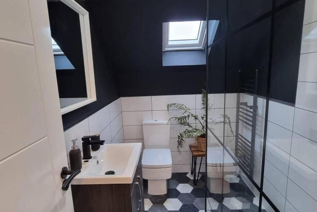 Super Stylish Apartment In Urmston Flat 3 Exteriér fotografie